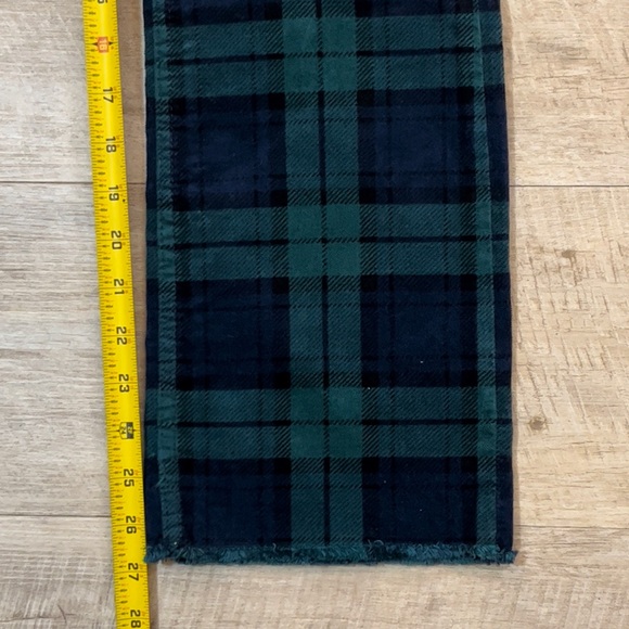 NWT Vineyard Vines Jamie Blackwatch Kick Flare Plaid Velvet Pants Size 29 - Picture 8 of 9